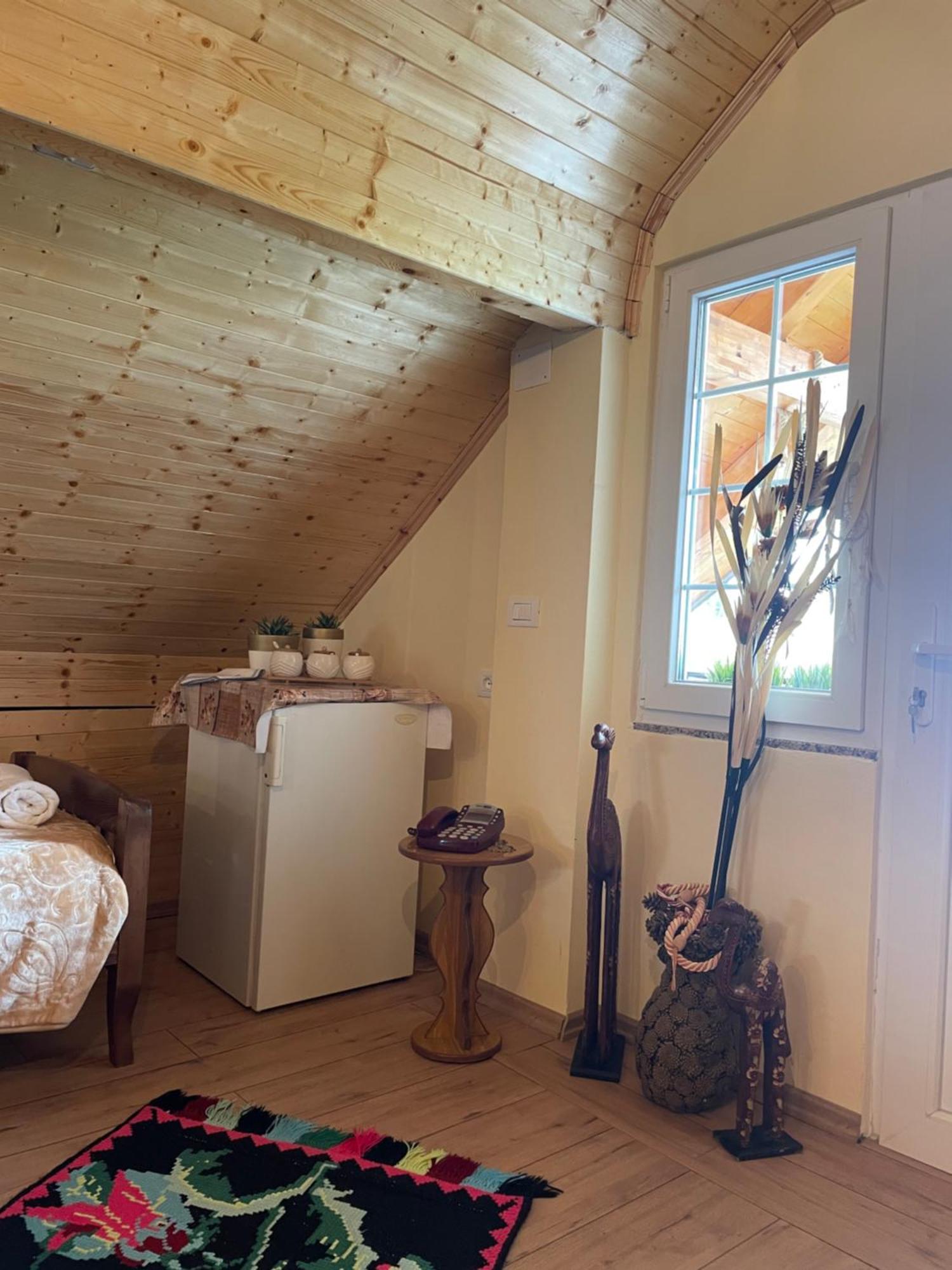 Riza Guest House Puke Ngoại thất bức ảnh