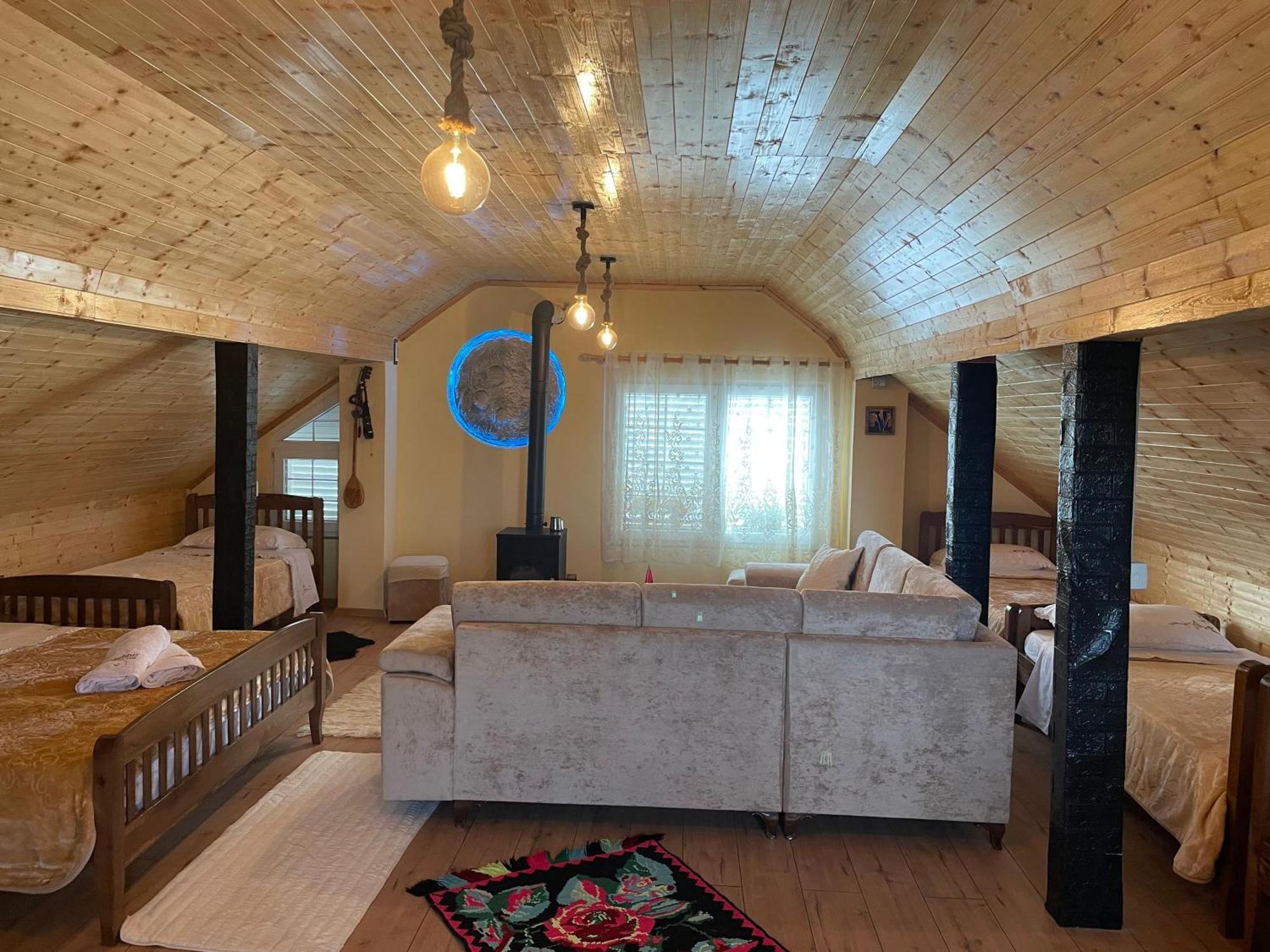Riza Guest House Puke Ngoại thất bức ảnh